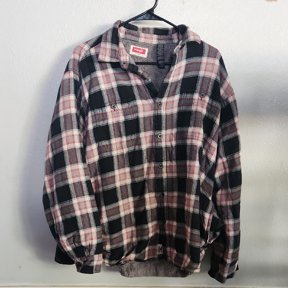 Wrangler Black and Red Plaid Button-Up Sherpa Lined Size L
